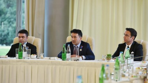 Prezident Tahir İmanova: Sizə kim qadağa qoyub? – VİDEO