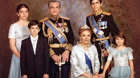 Bir şəklin tarixçəsi - Brejnevin azərbaycanlı imperatriçəyə heyran olmağı...   