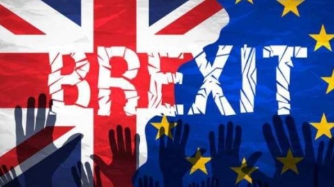 &ldquo;Brexit&rdquo; n&ouml;vbəti dəfə rədd edildi