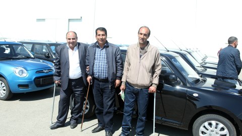 997 nəfər dövlətdən pulsuz maşın almaq istəyir   