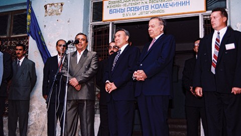 Fəhləlikdən prezidentliyə yüksələn Nursultan Nazarbayev FOTOLARDA