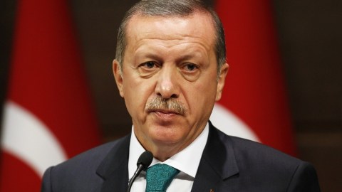 Ərdoğan Trampın Colan təpələrinə dair bəyanatını sərt tənqid etdi