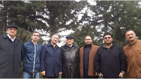 Keçmiş məhkumlar Əli İnsanovun başına toplaşdılar - FOTO  