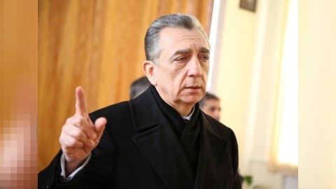 Eldar Əzizov bəzi məmurları cəzalandırdı - digərlərinə vaxt verildi