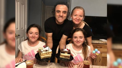 Adı “Ginnesin Rekordlar Kitabı”na düşən Las Veqaslı azərbaycanlı - Üzeyir Novruzov