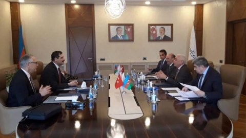 Baba Rzayev Türkiyə  səfiri ilə müzakirə apardı  