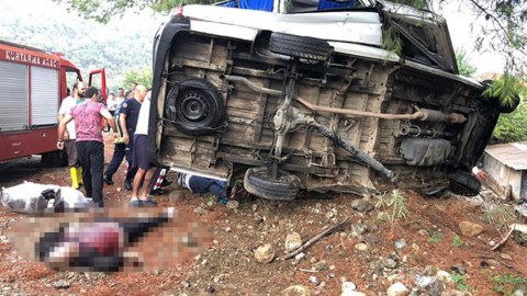 Turistləri daşıyan avtobus aşdı: 28 ölü