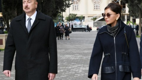 İlham Əliyev: “Maaşlar və pensiyalar bundan sonra da qaldırılacaq” - Prezidentin sakinlərlə SÖHBƏTİ