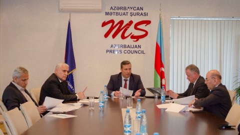 Bu saytların işinə “Reket jurnalistika”sı Komissiyasında baxılacaq - SİYAHI  