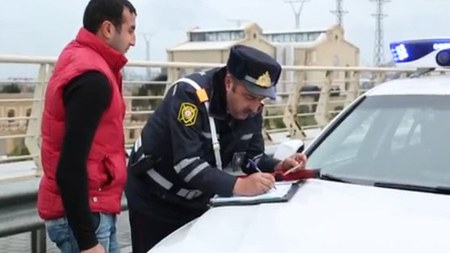 Bu gündən avtomobillərdə pərdədən istifadəyə icazə verilir
