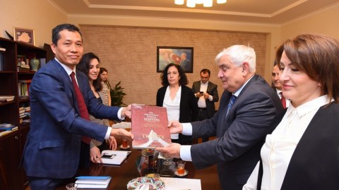 Kamal Abdulla Hindistan səfiri ilə görüşdü  
