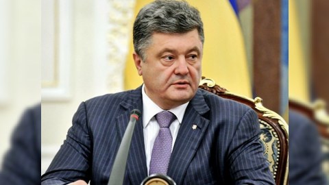 Poroşenko Avropa həmrəyliyi partiyasının sədri seçildi