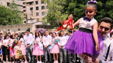 Bu gün 81 min şagird üçün “Son zəng” çalınır 