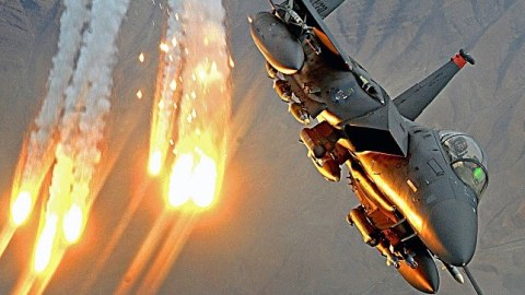 Tramp İranı bombalamaq qərarı verdi, sonda fikrindən daşındı