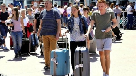 Qərbi Avropadan Azərbaycana gələn turistlərin sayı 2 dəfə artıb - STATİSTİKA