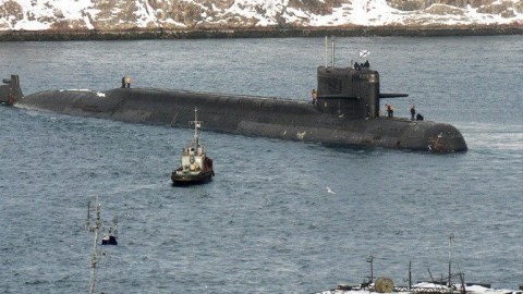 Atom sualtı qayığında yanğın: Putinin səfəri yarımçıq qaldı