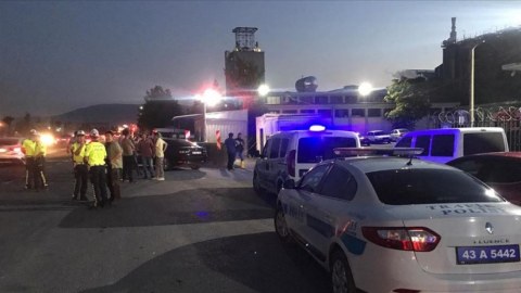 Türkiyədə zavodda güclü partlayış