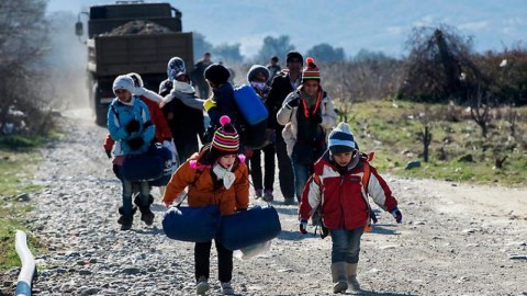 Ölkədə qanunsuz yaşayan miqrantlar – say AÇIQLANDI