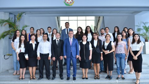 Təhsil naziri yüksək bal toplayan müəllimliyə namizədlərlə görüşdü - FOTO
