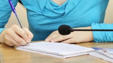 Jurnalist olmaq istəyən üçün qabiliyyət imtahanı keçirilib