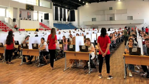 Direktorluğa imtahan yekunlaşdı: 1643 namizəddən 1-i seçildi