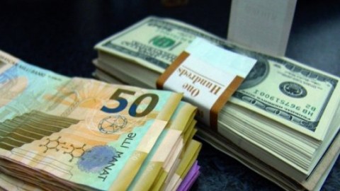 Manat və dollarla bağlı nə dəyişir?