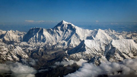 Nepal Everesti fəth etmək üçün tələbləri sərtləşdirir