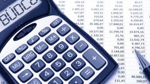 Dövlət büdcəsinin kəsiri 667 milyon manatı ötdü - Azərbaycanda