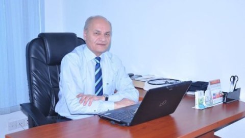 “Yazırlar ki, “Azərbaycanda bütün həkimləri güllələmək lazımdır!”” - “Feysbuk”un aktiv HƏKİMİ 