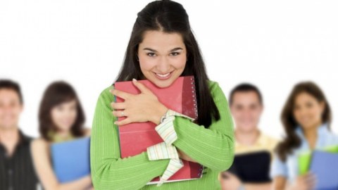 Kolleclərdə 19 mindən çox tələbə təqaüd alır  