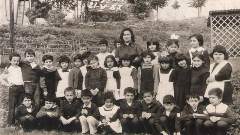 Vətənsizliyin 26-cı sinfində oxuyanlar – Qarabağın ağ-qaralı “Bilik günü”  - VİDEO  