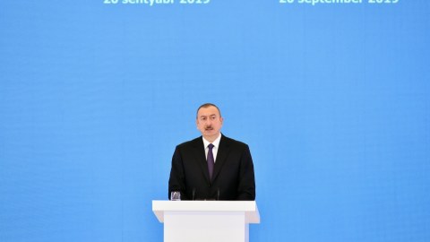 “Neft gəlirləri sosial məsələlərə, iqtisadiyyatın şaxələndirilməsinə yönəldiləcək” - İlham Əliyev