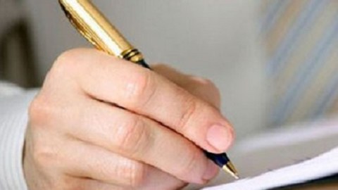 Rəsmi qəzetlərdəki məqalələri nazirlər özləri yazır, yoxsa yazdırır?..  