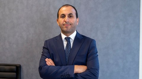 İdeal müəllim şagirdlərində dərsə həvəs və rəğbəti necə qazandırmalı?  - Fuat Bakışlı yazır