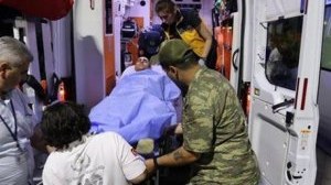 Hərbçilər qəzaya düşdü: 15 əsgər yaralandı