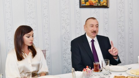 “Bizim cəmiyyətimizdə qeyri-bərabərlik, təbəqələşmə, kasıblar olmamalıdır” - Prezident