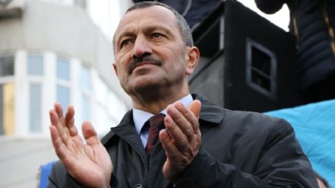 Tofiq Yaqublunun Milli Şuradakı aktivliyi Müsavatda narazılıq yaradıb?  