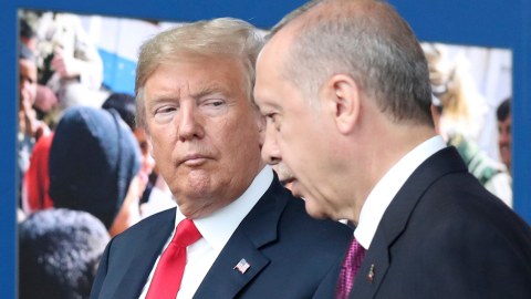 Tramp Ərdoğanla görüşəcəyini elan etdi
