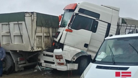 Bakı-Quba yolunda ağır qəza - 3 nəfər ölüb