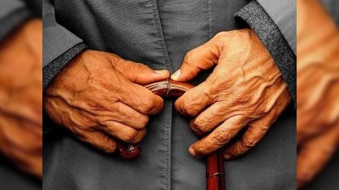 Azərbaycanda qadın pensiyaçılar kişilərdən çoxdur   