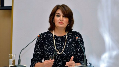 Təhsil nazirinin müavini: “4000-dən çox şagird sinifdə saxlanılıb”   