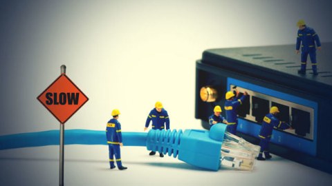 Deputat Azərbaycandakı internetin sürətindən ŞİKAYƏTLƏNDİ