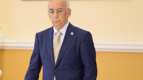 Prezident Hacıbala Abutalıbovu vəzifədən azad etdi