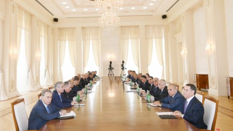 Prezident çağırış etdi - Digər pensiyaçı məmurlardan kimlər istefa verəcək?..