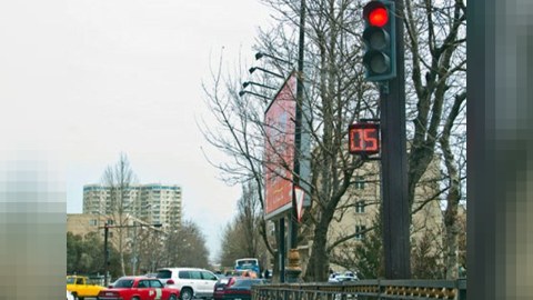 DYP qırmızı işıqda keçən sürücülərin sayını AÇIQLADI