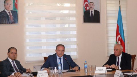 Daha bir universitetdə maaşlar artırıldı 