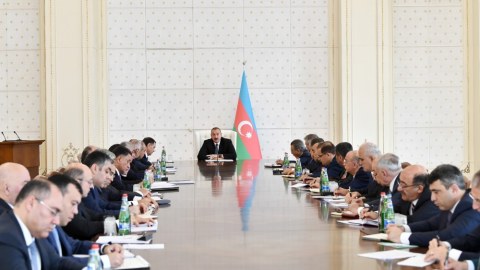 Ən yaşlı və ən gənc nazirlər kimlərdi? - SİYAHI  