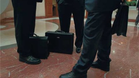 Universitetlərin kafedra müdiri olan məmur və deputatlar… - SİYAHI  