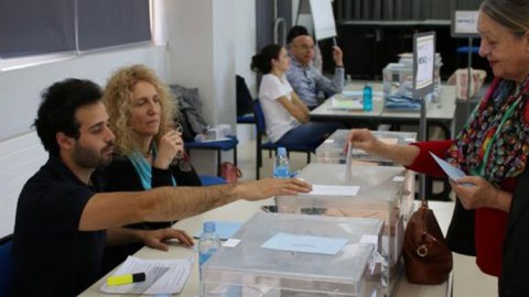 İspaniyada parlament seçkiləri keçirilir