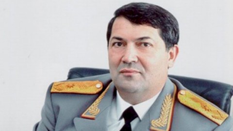 General maşınlara vurulan pərdələrlə bağlı göstəriş verdi
